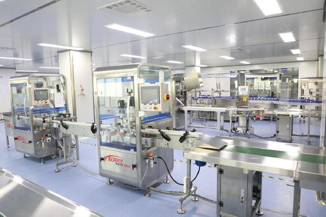 電商協會攜眾位貴賓蒞臨多美生物智能工廠指導工作，重點關注CRM客戶管理系統